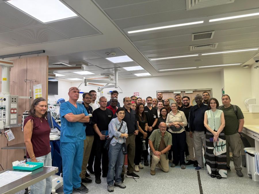 بعثة طبية دولية تزور المركز الطبي تسفون